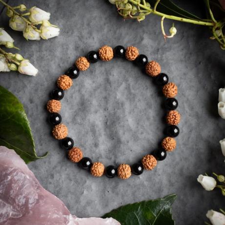 Natural 5 Mukhi Rudraksha Bracelet with Black Onyx 8mm – Unisex | Wealth & Health Attractor | Lab Certified 🔱