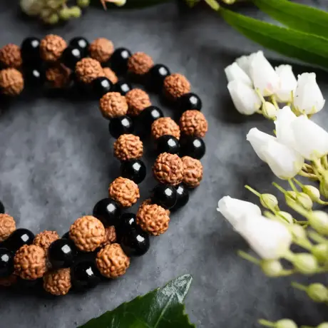 Natural 5 Mukhi Rudraksha Bracelet with Black Onyx 8mm – Unisex | Wealth & Health Attractor | Lab Certified 🔱