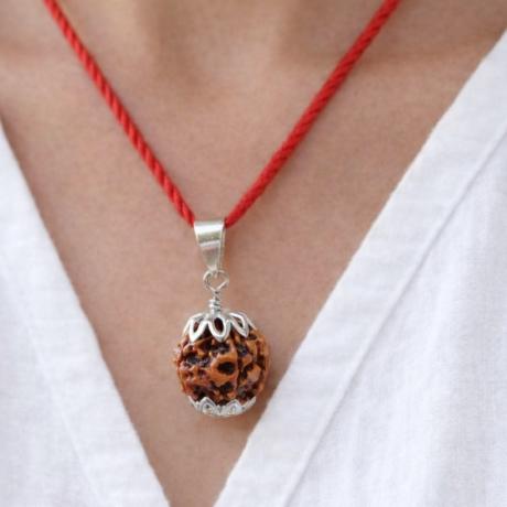 ॐ Original Nepal Origin 5 Mukhi (Panchmukhi) Rudraksha  Pendent with Certificate ॐ